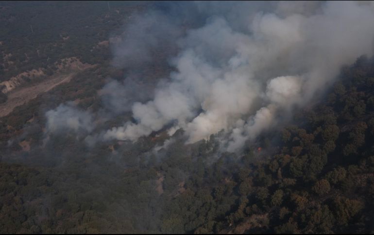 Los contaminantes ambientales que genera el incendio en La Primavera traen potenciales riesgos a la salud. ESPECIAL