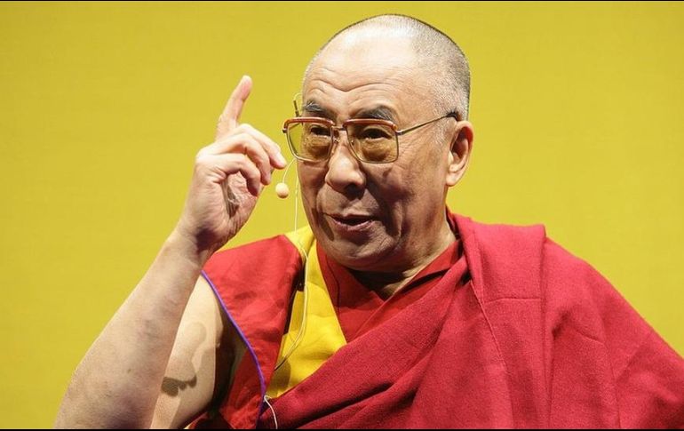 La oficina del Dalái Lama dice que el líder budista se arrepiente del incidente. GETTY IMAGES