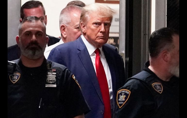 El Departamento de Justicia investiga el manejo de los documentos clasificados que fueron encontrados en la residencia de Trump. EFE