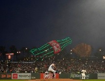 La victoria fue para el mexicano Julio Urías (3-0), quien abanicó a ocho, concedió dos boletos y permitió una anotación en cuatro hits en seis innings en la lomita. AP / J. Chiu