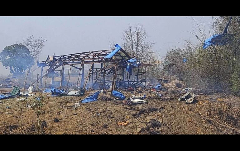 El servicio birmano de la BBC informó de al menos 50 personas muertas y decenas de heridas. ESPECIAL