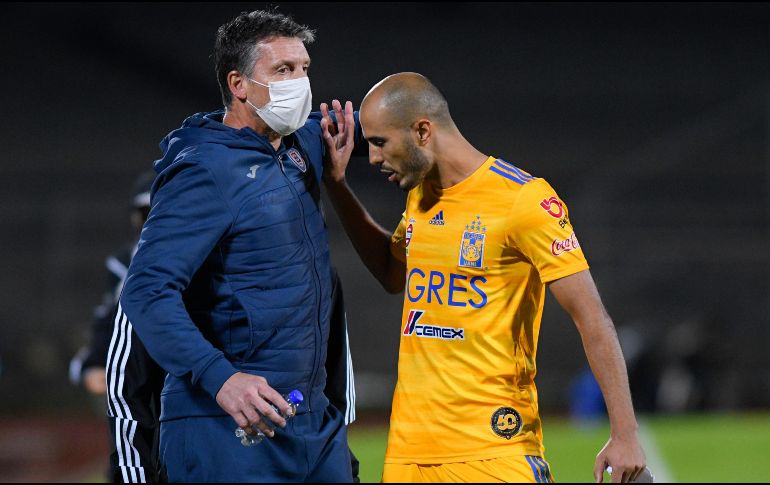 En 2020, Siboldi era entrenador de Cruz Azul en las semifinales de la Copa por México, Guido Pizarro lo retó a golpes en medio de un altercado tras una tanda de penales que ganó La Máquina. IMAGO7