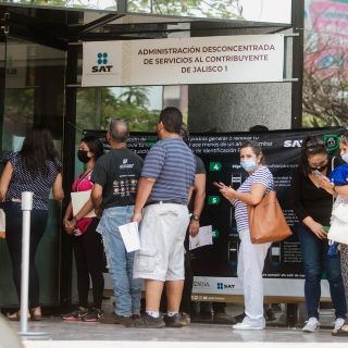 ¿Cuánto tarda el SAT en depositar el saldo a favor a contribuyentes?