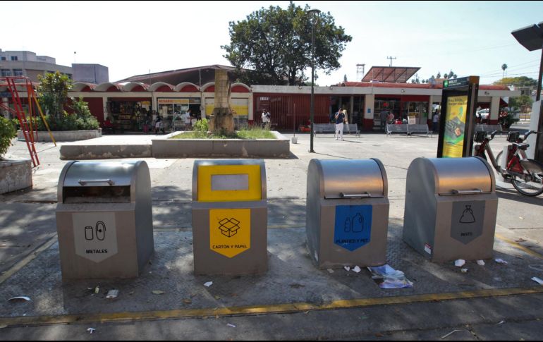 El Ayuntamiento tapatío precisó que el servicio de papeleras se encuentra concesionado a la empresa denominada 