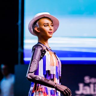 Después de 5 años, la robot humanoide Sophia regresa a Jalisco