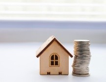 Lo primero que debes saber es que para comprar una casa nueva o existente con tu crédito del Infonavit, debes obtener al menos 1,080 puntos en tu precalificación. ESPECIAL/ Infonavit