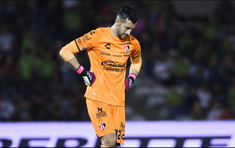 Camilo Vargas, quien se ha convertido en el ídolo, referente y héroe de la afición de los Zorros, está lesionado hace apenas unos días. IMAGO7