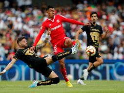 La ideal tarde auriazul comenzó con emociones desde el silbatazo inicial. EFE/A. Cruz