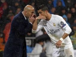 Al-Nassr buscarían reunir a Zidane con Cristiano Ronaldo. AFP/Archivo
