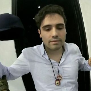 Difunden primera foto de Ovidio Guzmán tras extradición a EU