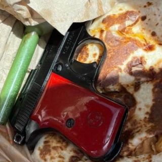 Oculta un arma dentro de una quesadilla; es detenido en Mississippi