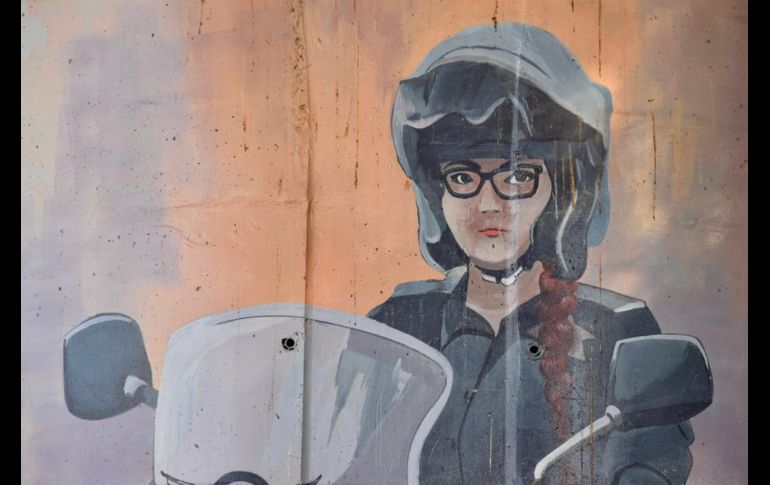 La acompañaron oficiales del escuadrón Gamas quienes estuvieron en la Guardia de Honor. CORTESÍA / Policía GDL