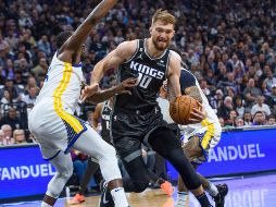 Domantas Sabonis fue uno de los jugadores más destacados en este triunfo de los Kings. AP/R. Benton