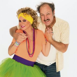 Roxana Castellanos consuela a Rodrigo Murray