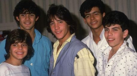 Menudo en 1985, con la integración de Ricky Martin, Charlie Rivera, Roy Rosselló, Robby Rosa y Ray Acevedo. GETTY IMAGES