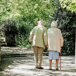 Estados Unidos: 80% de los adultos mayores está "a una crisis de la pobreza"