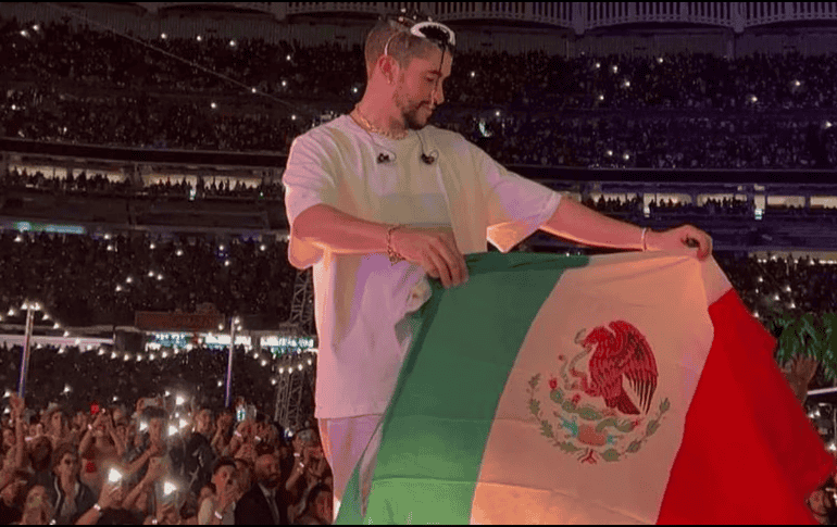 Bad Bunny durante su concierto en México. ESPECIAL/ Twitter