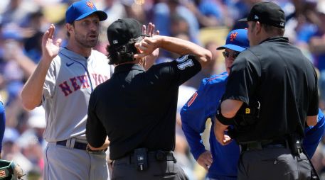 Cinco relevistas de los Mets cumplieron con la tarea tras la expulsión de Scherzer, quien enfureció ante la decisión del umpire Phil Cuzzi. AP/A. Landis
