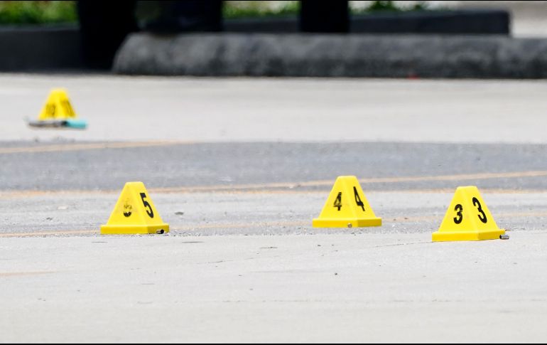 A pesar de las demandas de la policía tanto en inglés como en español, Torres siguió avanzando hacia los oficiales con un cuchillo. AP/ARCHIVO