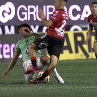 Así fue la terrorífica lesión de Carlos Valenzuela, jugador de Xolos (VIDEO)
