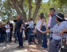 Debido a la intervención en el homenaje, el evento público se dispersó mientras que víctimas de ambas expresiones se hicieron de palabras, que no escalaron a mayores confrontaciones. EL INFORMADOR