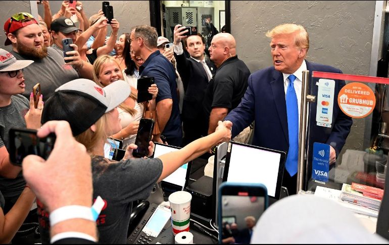 Donald Trump se reunió con influyentes evangélicos en Iowa. AP