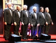 En la memoria del público quedará la ironía, los juegos verbales y la música que sostuvieron la comedia del grupo argentino. EL INFORMADOR/A. Camacho