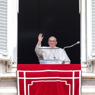El Papa llama al regreso al diálogo en Sudán durante el rezo dominical