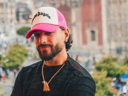 El en clip se puede ver como Maluma se acomoda la gorra y se dirige con la mirada baja de forma presurosa. INSTAGRAM / Maluma