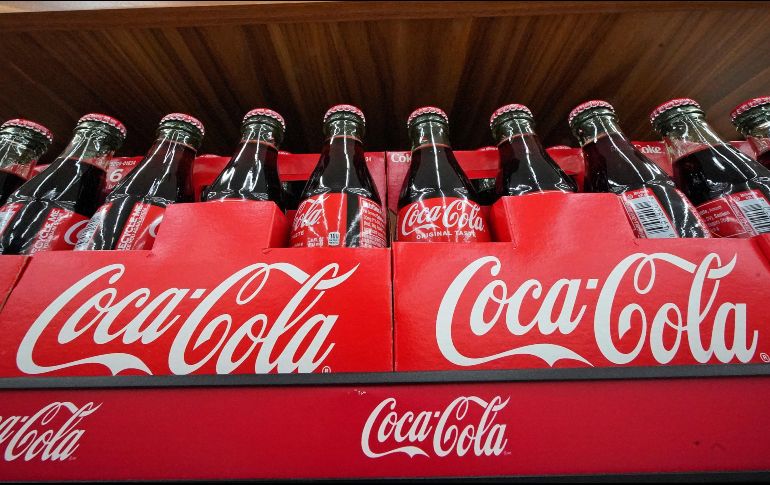 La facturación operativa neta de Coca-Cola aumentó un 5 % interanual, hasta 10 mil 980 millones de dólares. AP/ARCHIVO