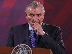 Adán Augusto López comentó que el sábado por la noche y el domingo en la mañana López Obrador tenía síntomas de un resfriado, por lo que se le practicaron pruebas. SUN / B. Fregoso