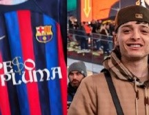 El nombre de Peso Pluma estaría apareciendo en la jersey del Barcelona. ESPECIAL