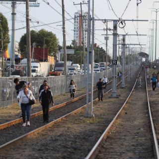 Suspenden servicio de Línea 1 del Tren Ligero por falta de luz