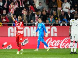 Valentín Castellanos (izq.) es el primer jugador en 76 años en marcarle cuatro tantos al Real Madrid en un mismo juego de liga. EFE/D. Borrat