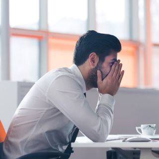 Trabajadores explotan contra diputados por congelar reforma laboral