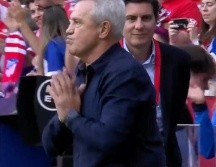 Javier Aguirre agradeció la ovación de afición del Atlético de Madrid. ESPECIAL