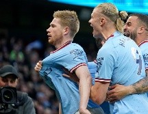 El Manchester City goleó en el juego clave de la carrera por la Premier y se enfila a su tercer título consecutivo. AP/D. Thompson