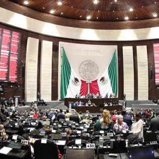 Morena congela la reforma para acortar jornada laboral