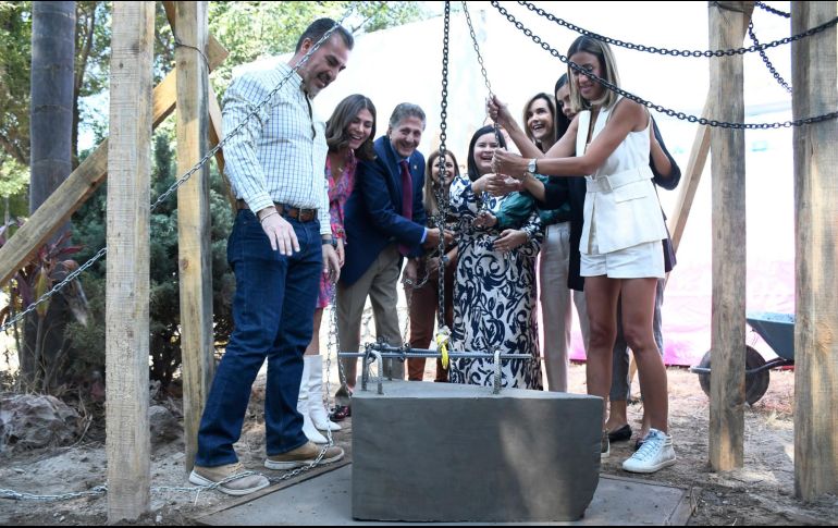 Zapopan colocó la primera piedra para la creación del Centro de Niñez y Familia. ESPECIAL