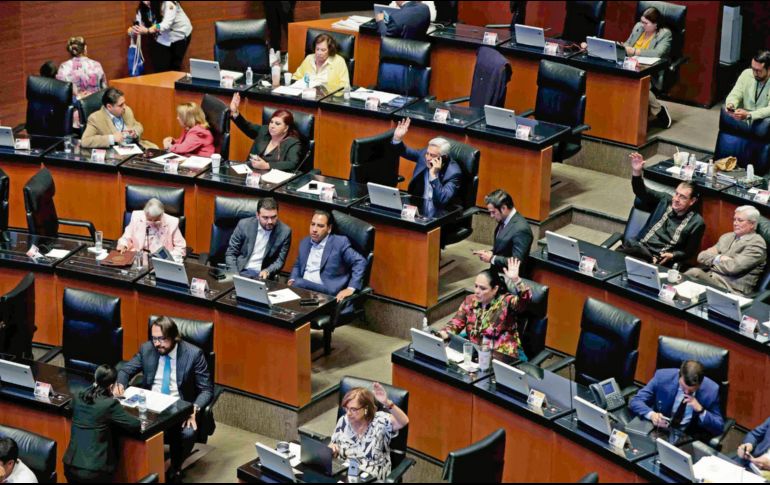 Sesión del Senado en la que se discutió y aprobó la Ley Minera. EL UNIVERSAL