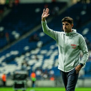 Profe Pauno igualaría una marca histórica en Chivas