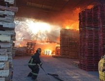 Se reportó un incendio en una empresa de tarimas. ESPECIAL/UEPCB