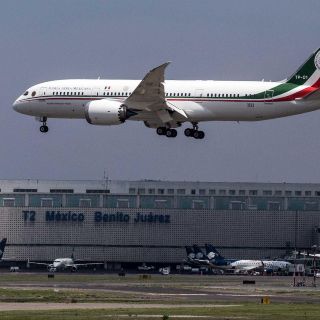 El avión presidencial dejará México este viernes; alistan su salida