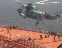 Irán confisca petrolero en el golfo de Omán; acusa a Estados Unidos. AP/Marina de Irán