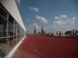 La terraza en el quinto piso del Mercado Corona ofrece una vista a la Catedral Metropolitana y otros puntos privilegiados de la ciudad. EL INFORMADOR/ ARCHIVO
