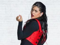 Fue alrededor de los 20:30 horas cuando la intérprete de “Con altura” salió al escenario del Zócalo abriendo con su tema Soako