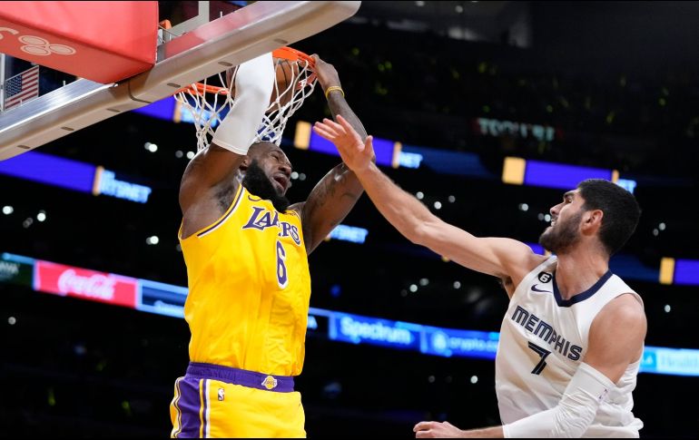 Los Lakers fueron un vendaval ante los Grizzlies, que  ni las manos metieron para que pudieran obligar a un séptimo juego en su arena. AP/J. Hong