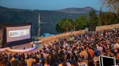 Estas proyecciones son totalmente gratuitas, así que solo necesitas traer una manta y tus tentempiés favoritos para disfrutar del cine al aire libre. FACEBOOK / Cinemalive
