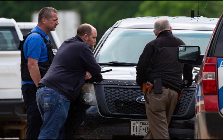 Los agentes encontraron tres hombres con heridas de bala y les prestaron primeros auxilios. AP/Y. Lee