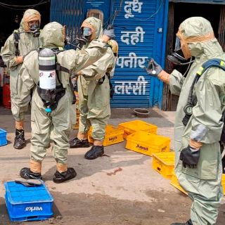 Mueren 11 personas por fuga de gas en India; hospitalizan a cuatro